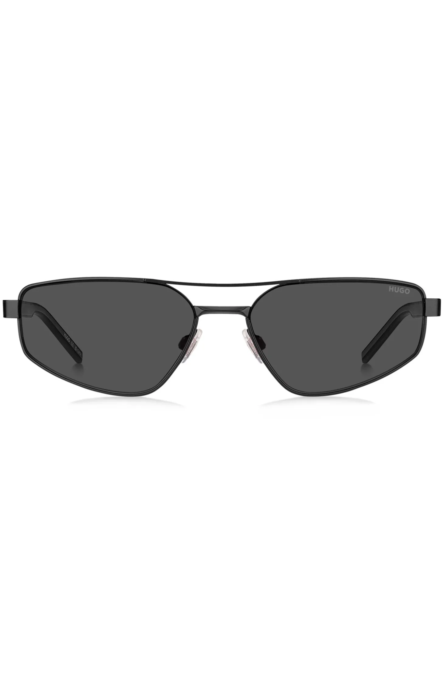 Schwarze Sonnenbrille aus Metall mit ausgestanztem Logo