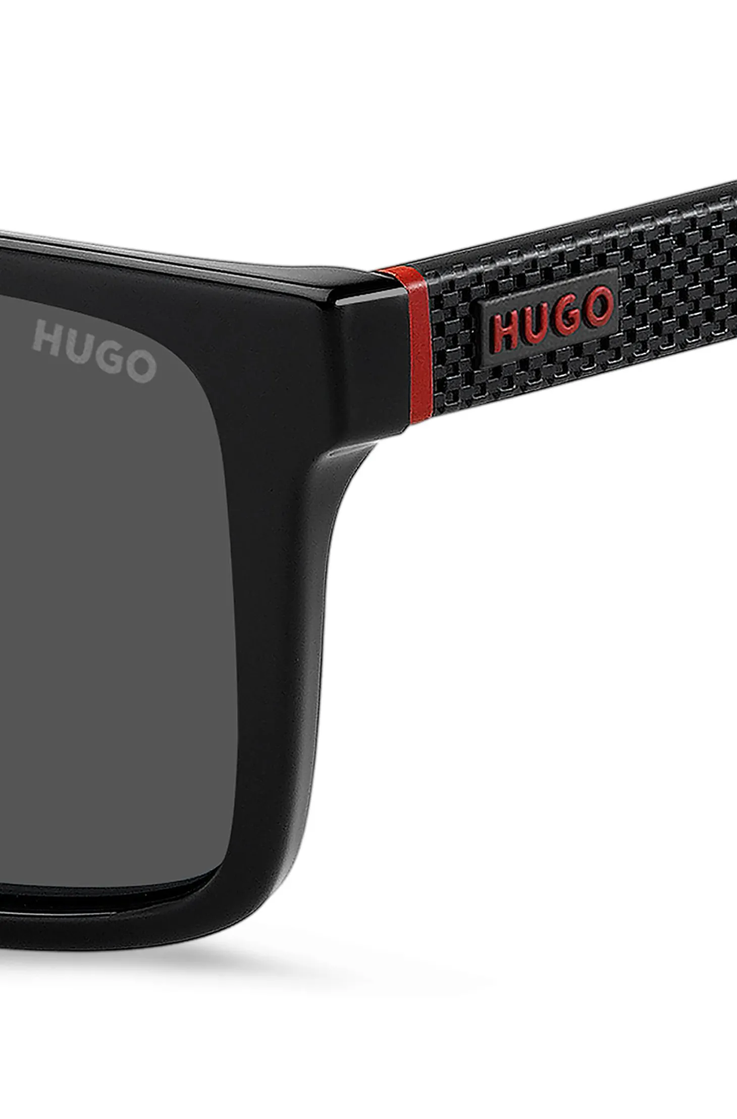 Schwarze Sonnenbrille mit gemusterten Bügeln