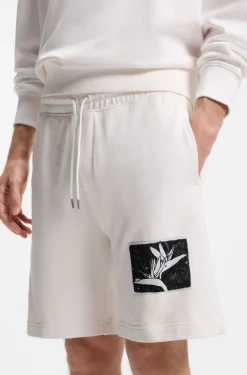 Shorts aus Baumwoll-Terry mit Artwork-Patch