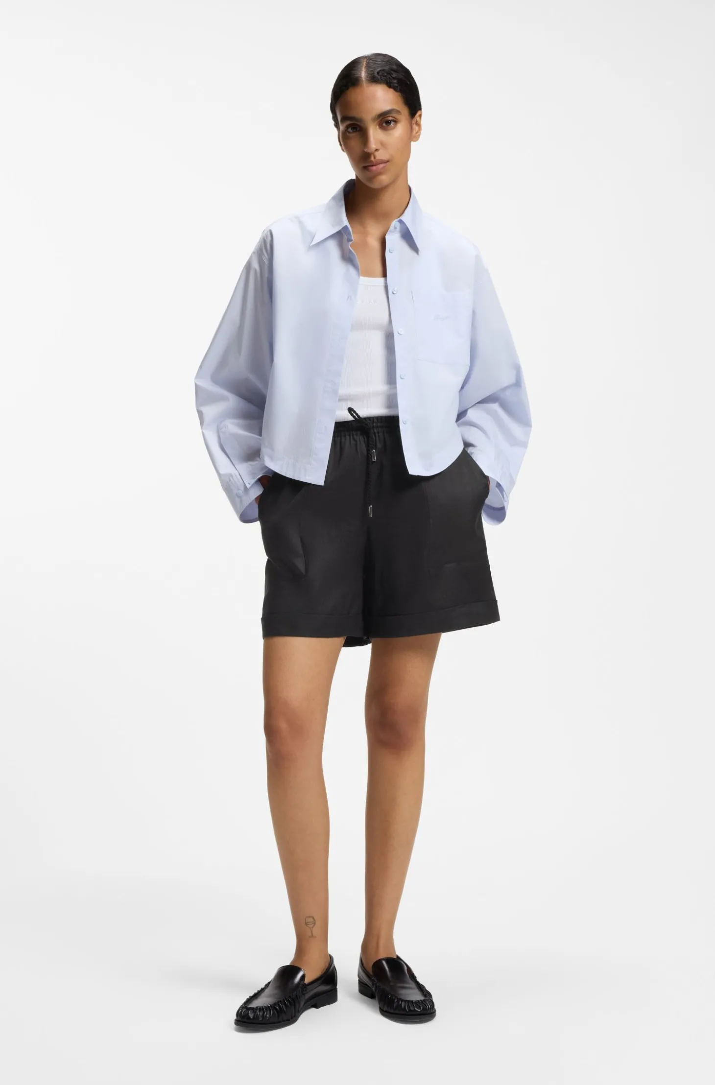 Shorts aus Ramie mit eingedrehter Kordel