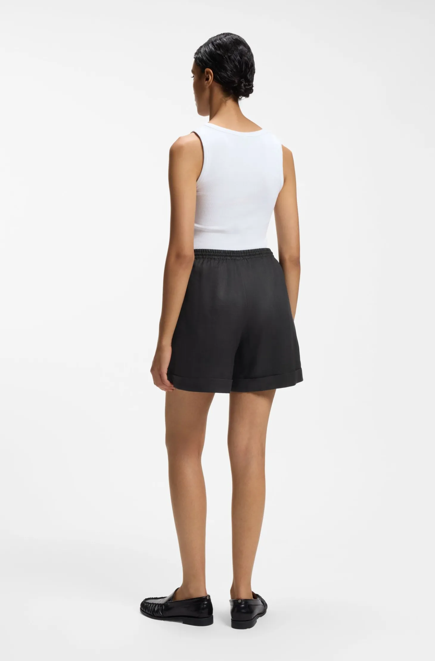 Shorts aus Ramie mit eingedrehter Kordel