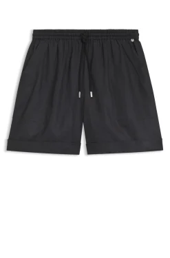 Shorts aus Ramie mit eingedrehter Kordel