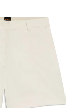 Shorts aus Stretch-Baumwolle mit umgeschlagenen Säumen