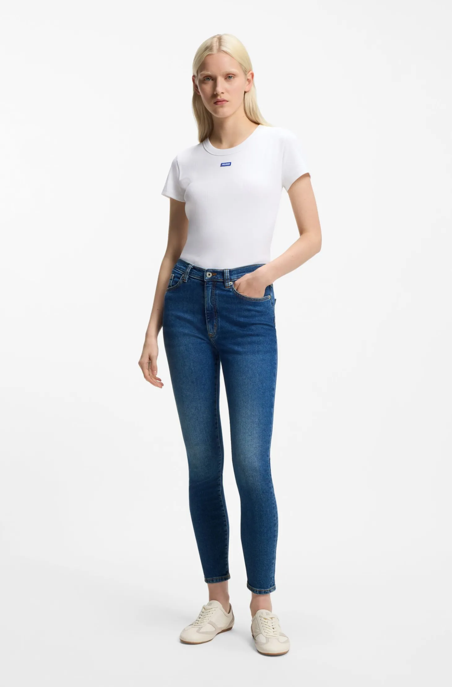 Skinny-Fit Jeans aus mittelblauem Stretch-Denim