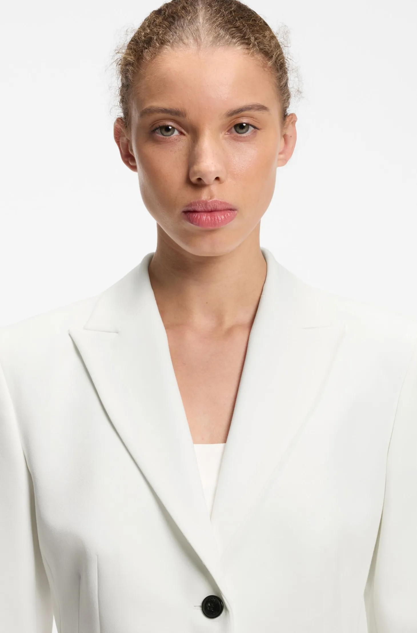 Slim-Fit Blazer mit kontrastfarbenen Knöpfen