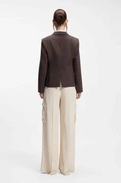 Slim-Fit Blazer mit schrägen Abnähern