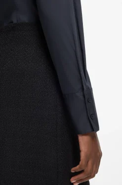 Slim-Fit Bluse aus bügelleichtem Baumwoll-Mix mit Twill-Struktur