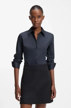 Slim-Fit Bluse aus bügelleichtem Baumwoll-Mix mit Twill-Struktur