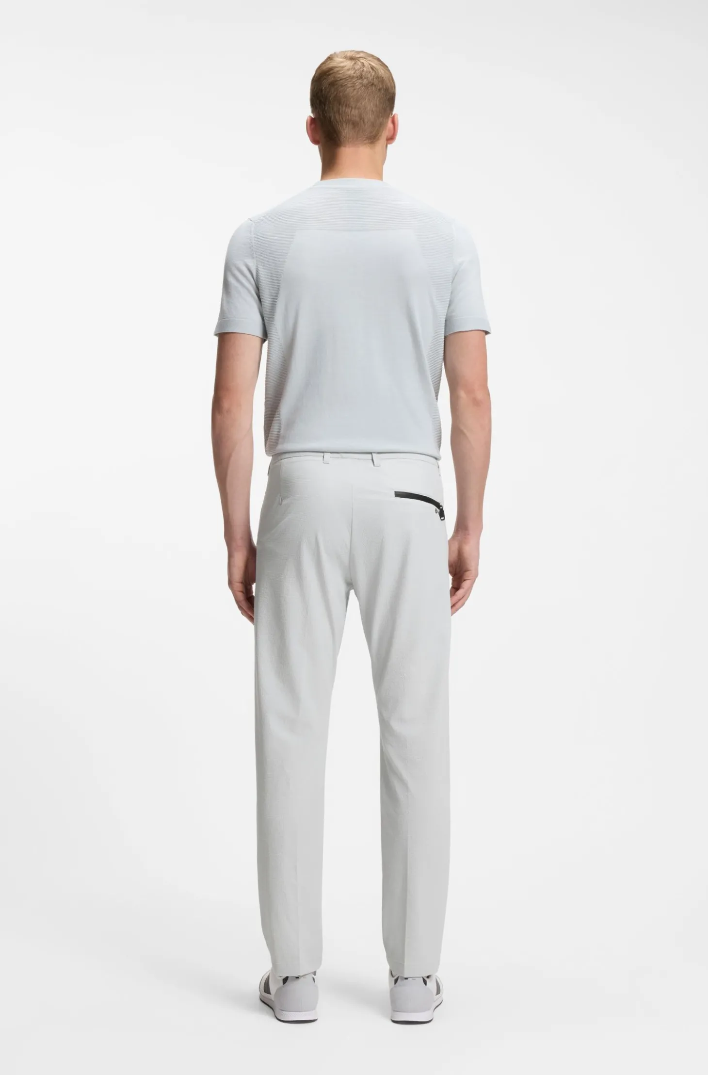 Slim-Fit Chino aus elastischem Seersucker