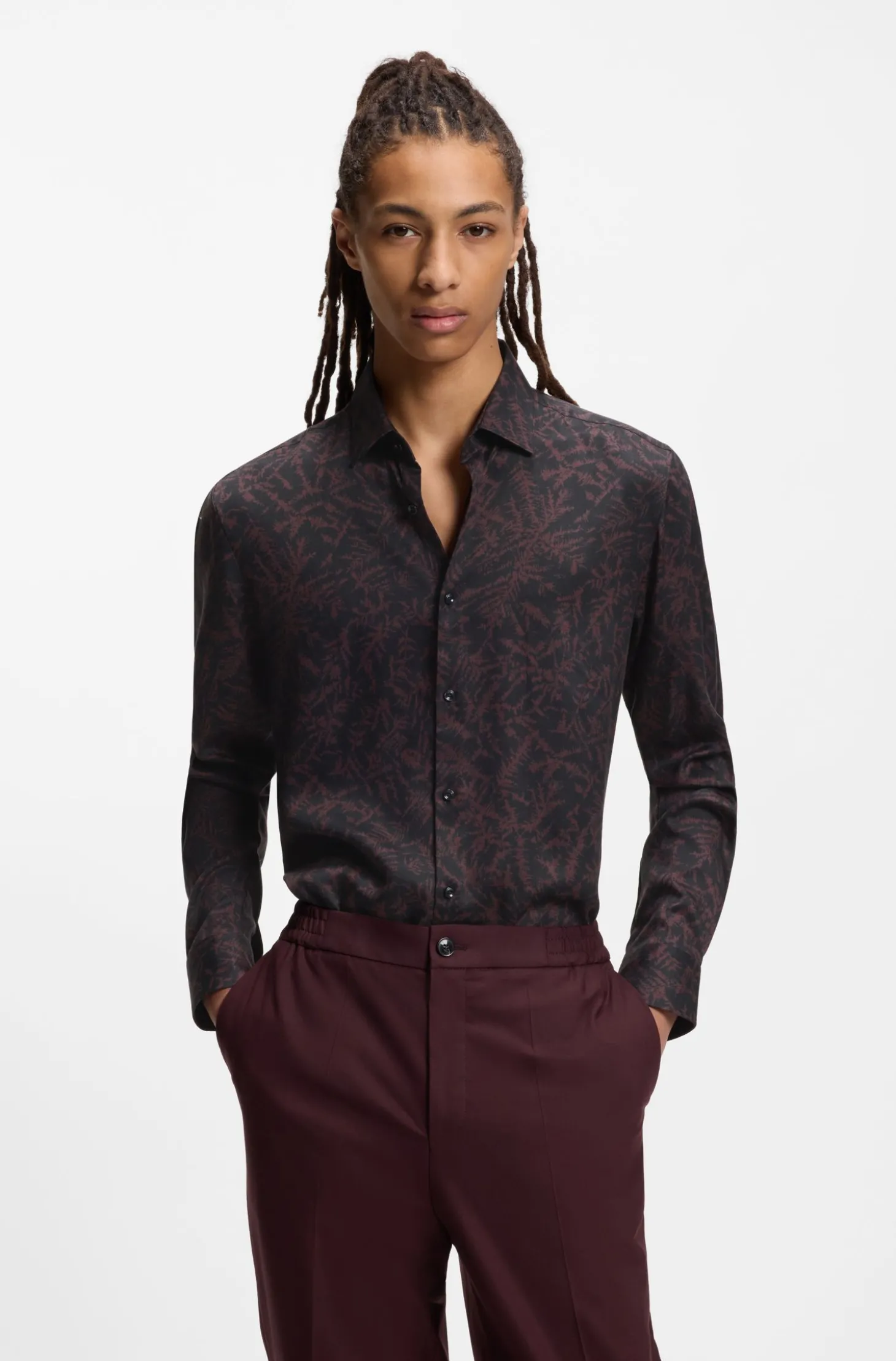 Slim-Fit Hemd aus bedrucktem Satin