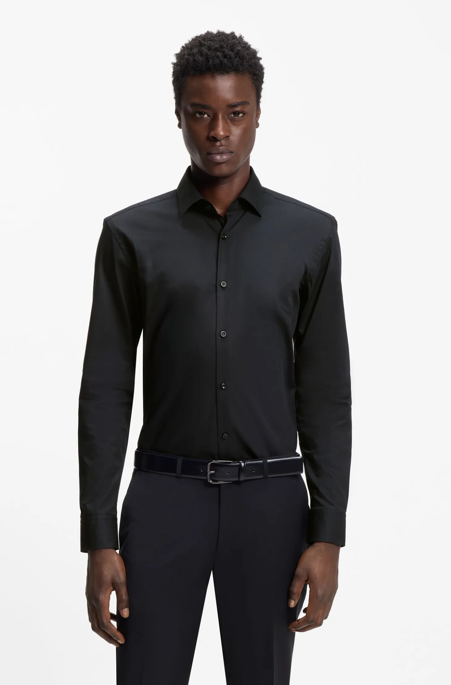Slim-Fit Hemd aus bügelleichter Baumwoll-Popeline