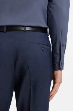 Slim-Fit Hemd aus elastischer Baumwoll-Popeline mit bügelleichtem Finish