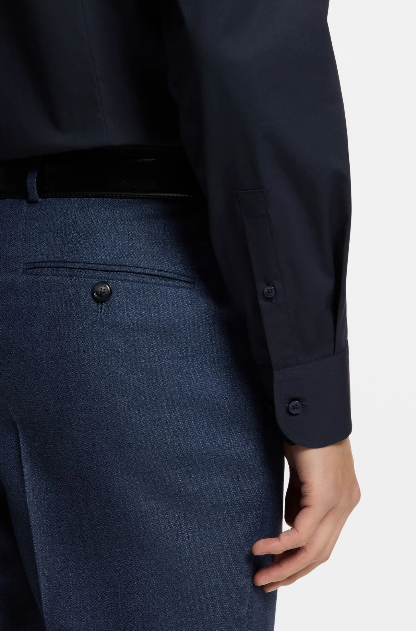 Slim-Fit Hemd aus elastischer Baumwoll-Popeline mit bügelleichtem Finish