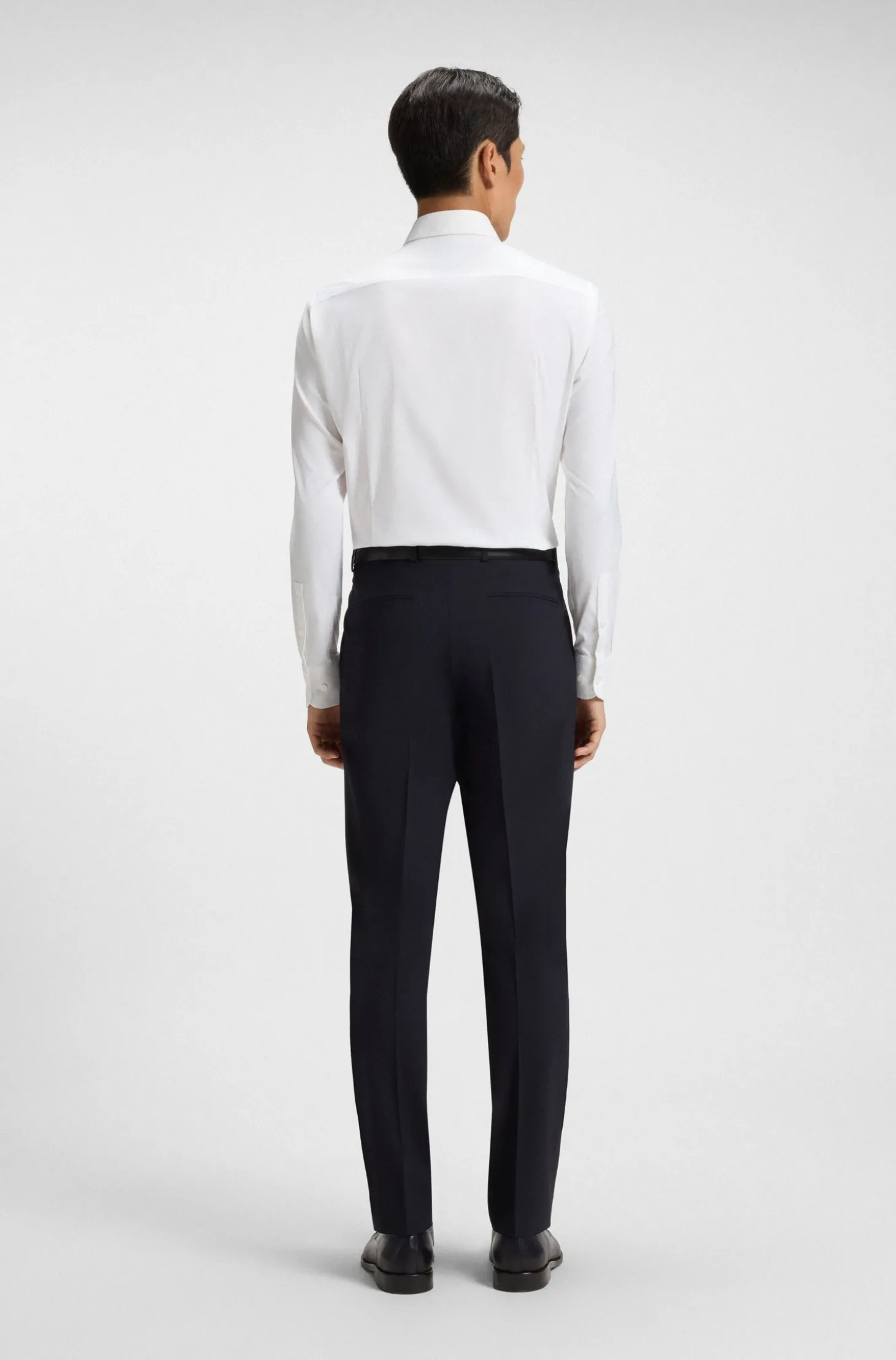 Slim-Fit Hemd aus funktionalem Stretch-Twill