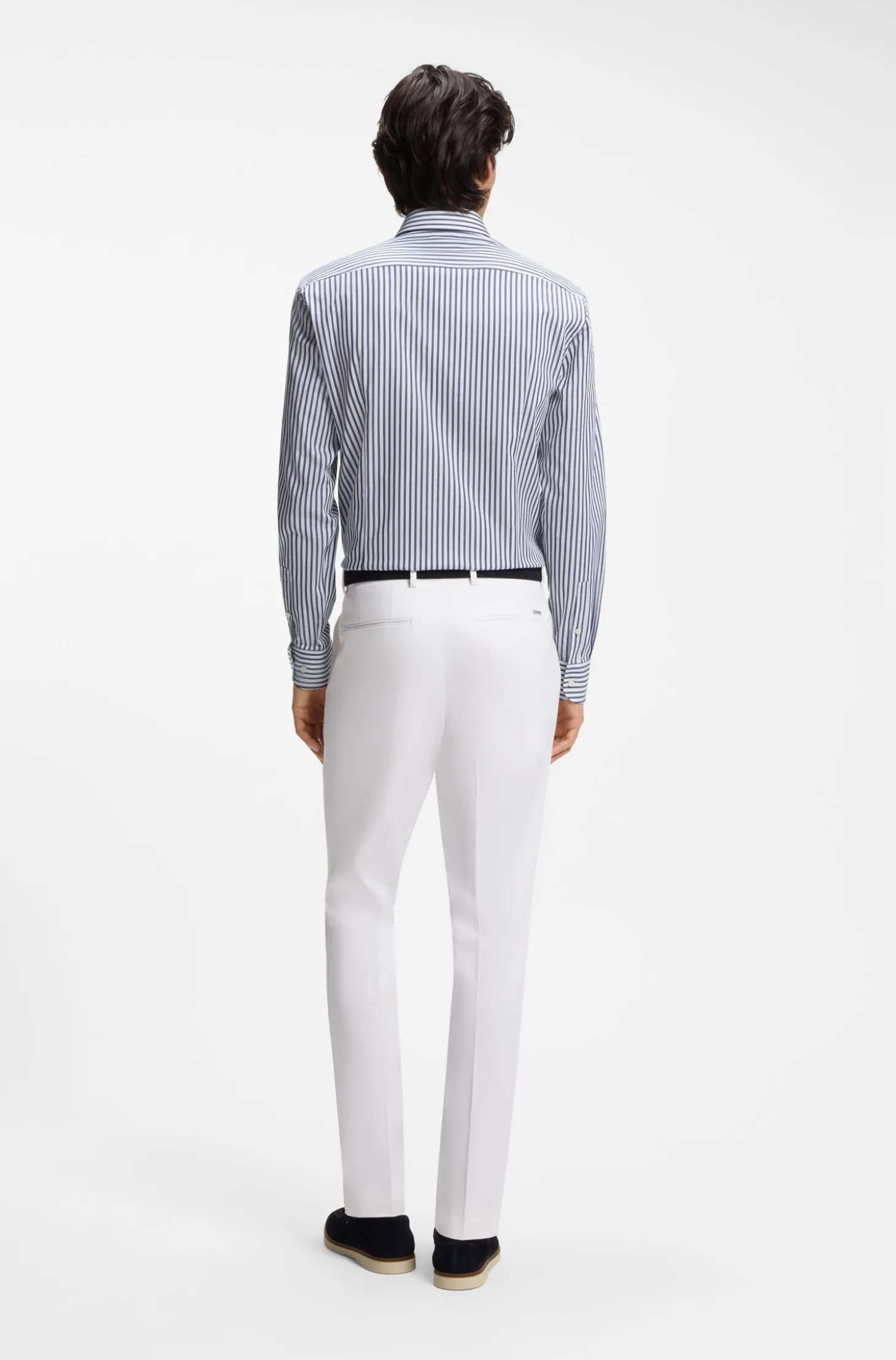 Slim-Fit Hemd aus gestreifter Stretch-Baumwolle mit bügelleichtem Finish