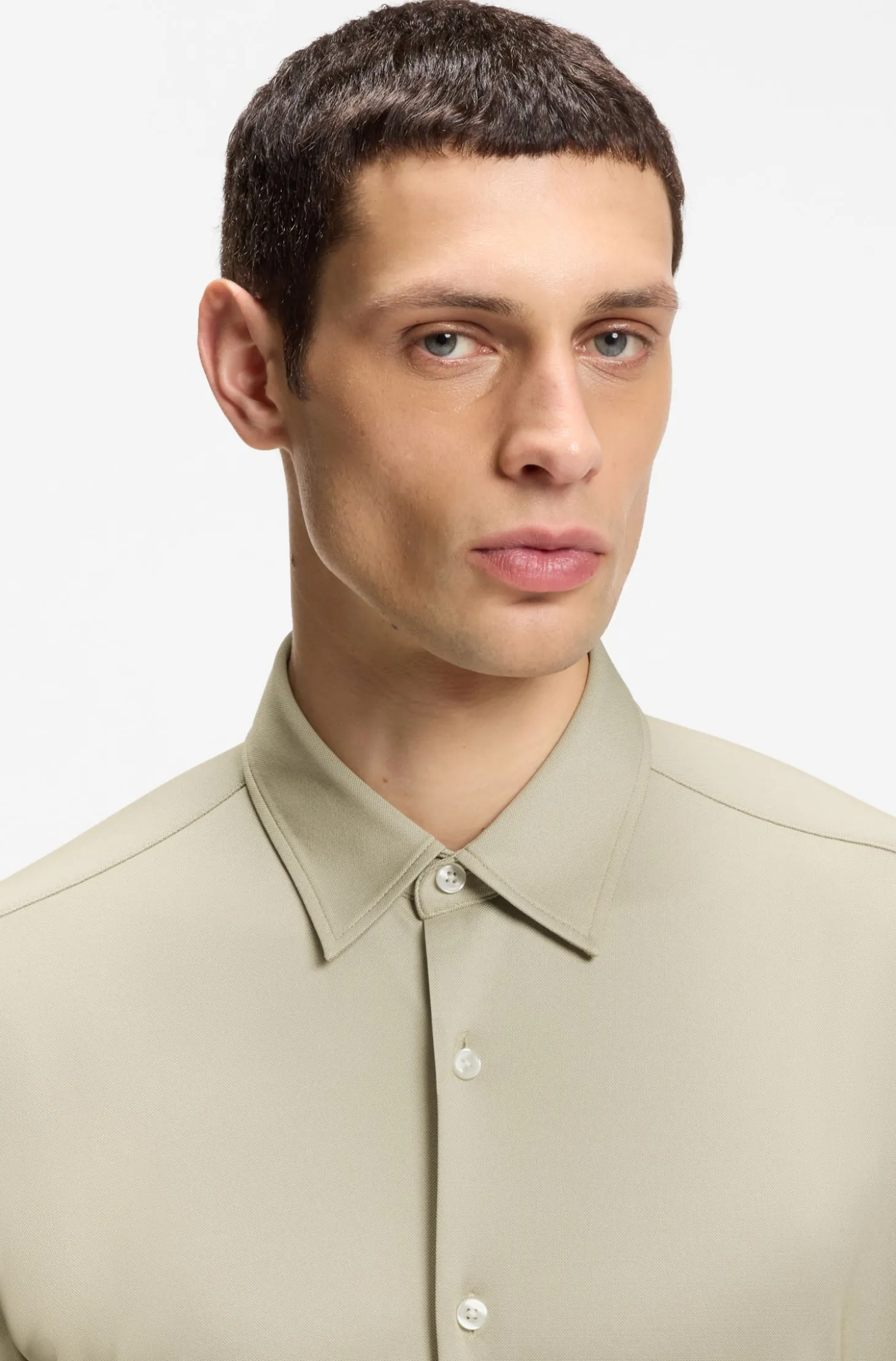 Slim-Fit Hemd aus strukturiertem Performance-Stretch-Gewebe