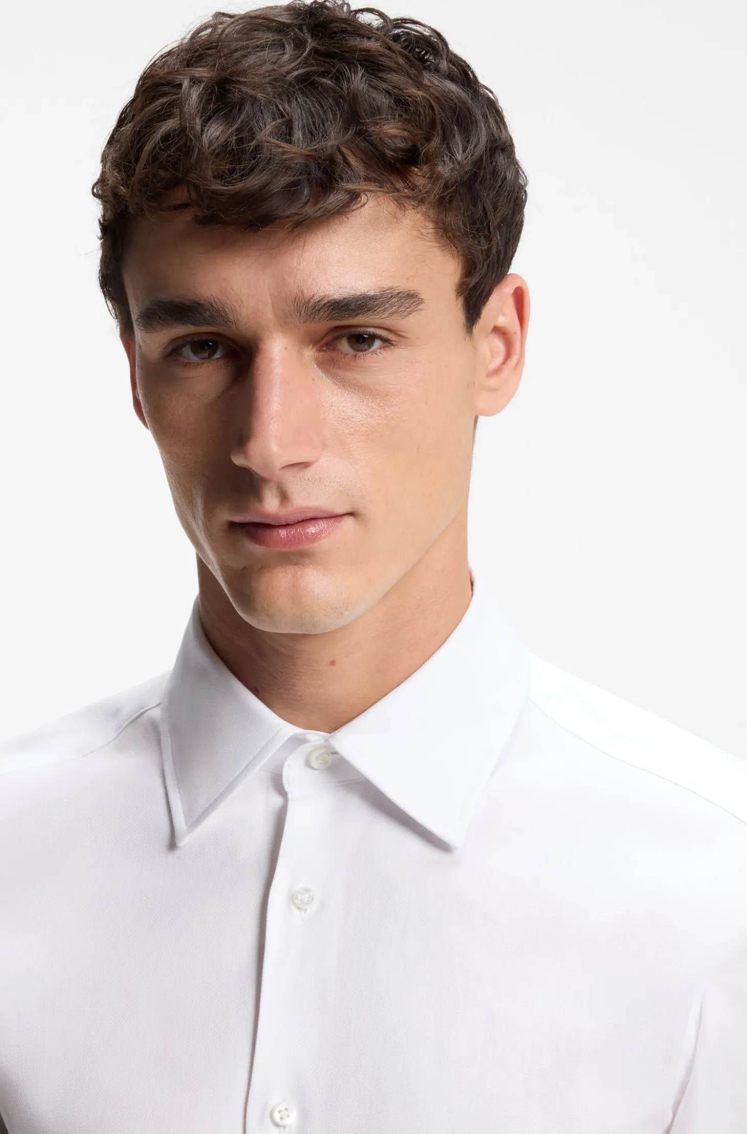 Slim-Fit Hemd aus strukturierter italienischer Stretch-Baumwolle