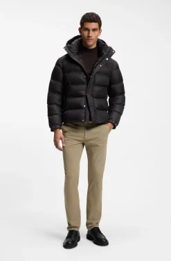 Slim-Fit Hose aus überfärbtem elastischem Satin
