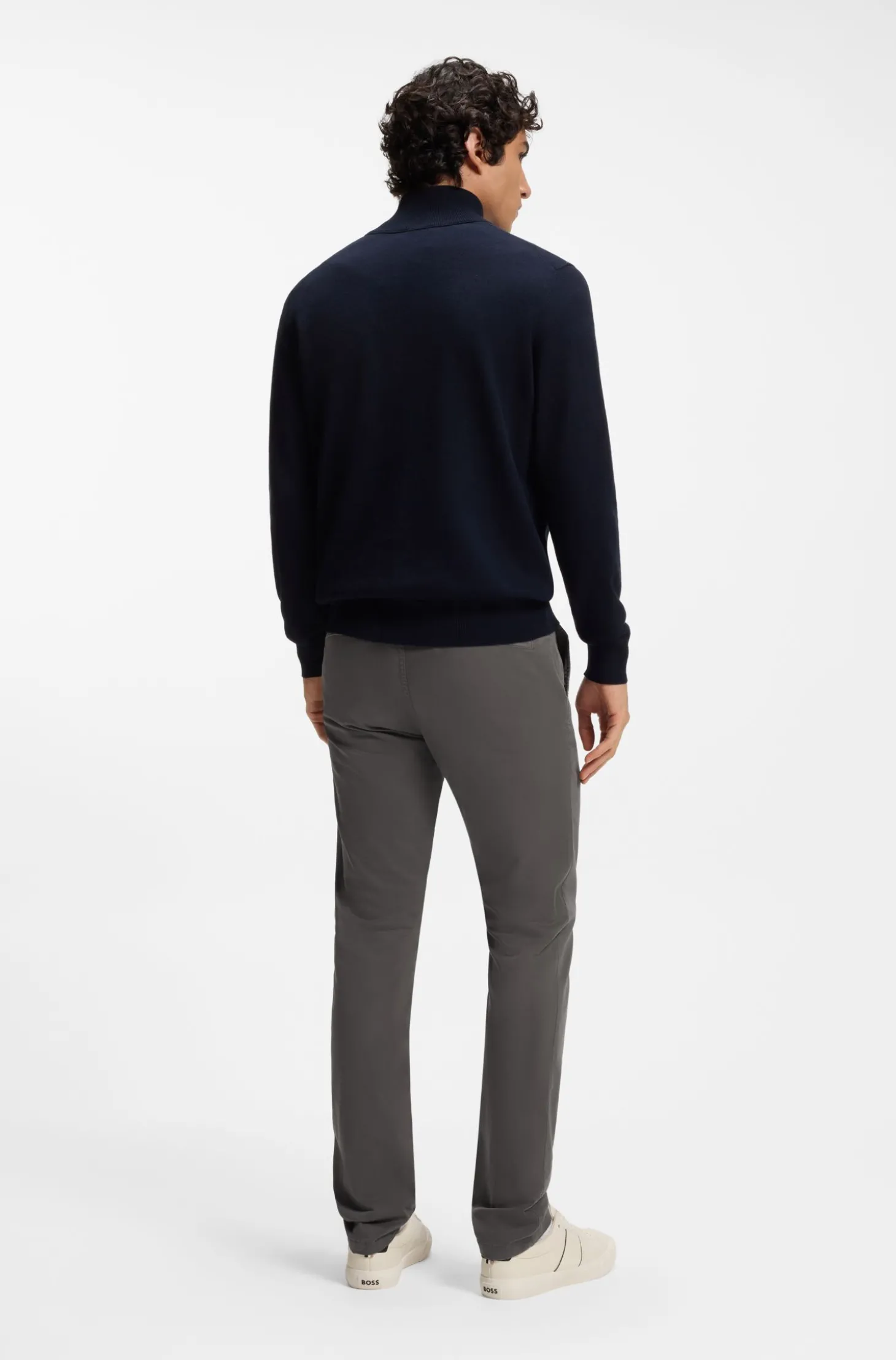 Slim-Fit Hose aus überfärbtem elastischem Satin