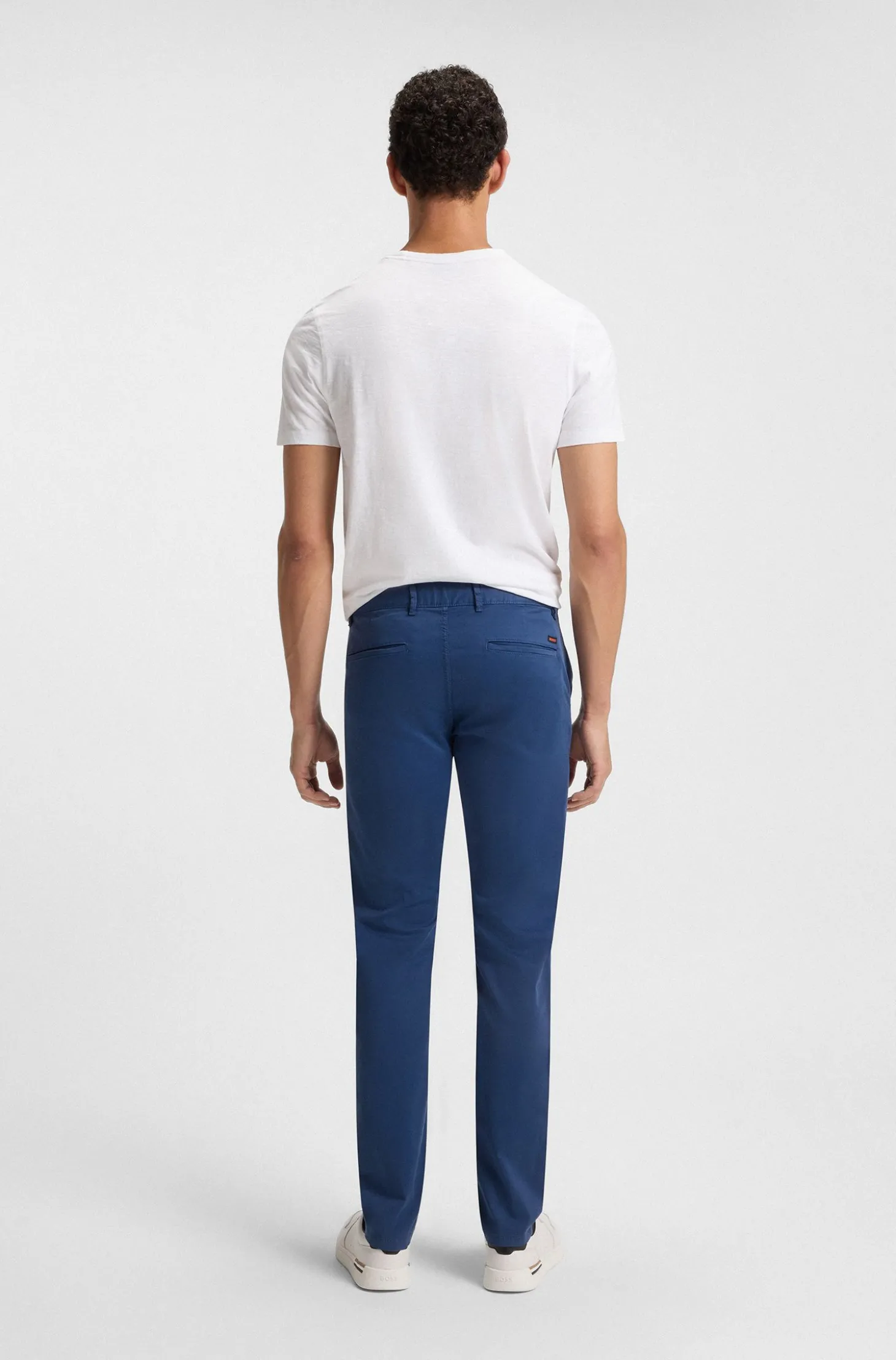 Slim-Fit Hose aus überfärbtem elastischem Satin