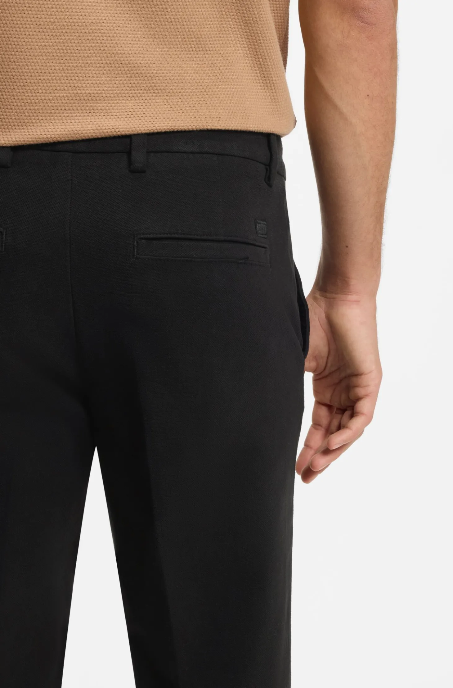 Slim-Fit Hose aus strukturierter Stretch-Baumwolle