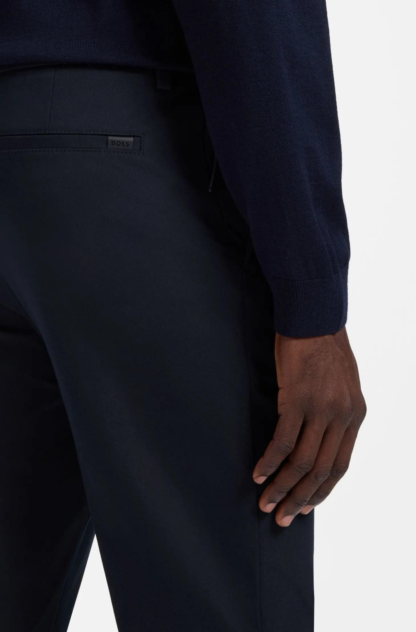 Slim-Fit Hose aus Vier-Wege-Stretch-Gewebe