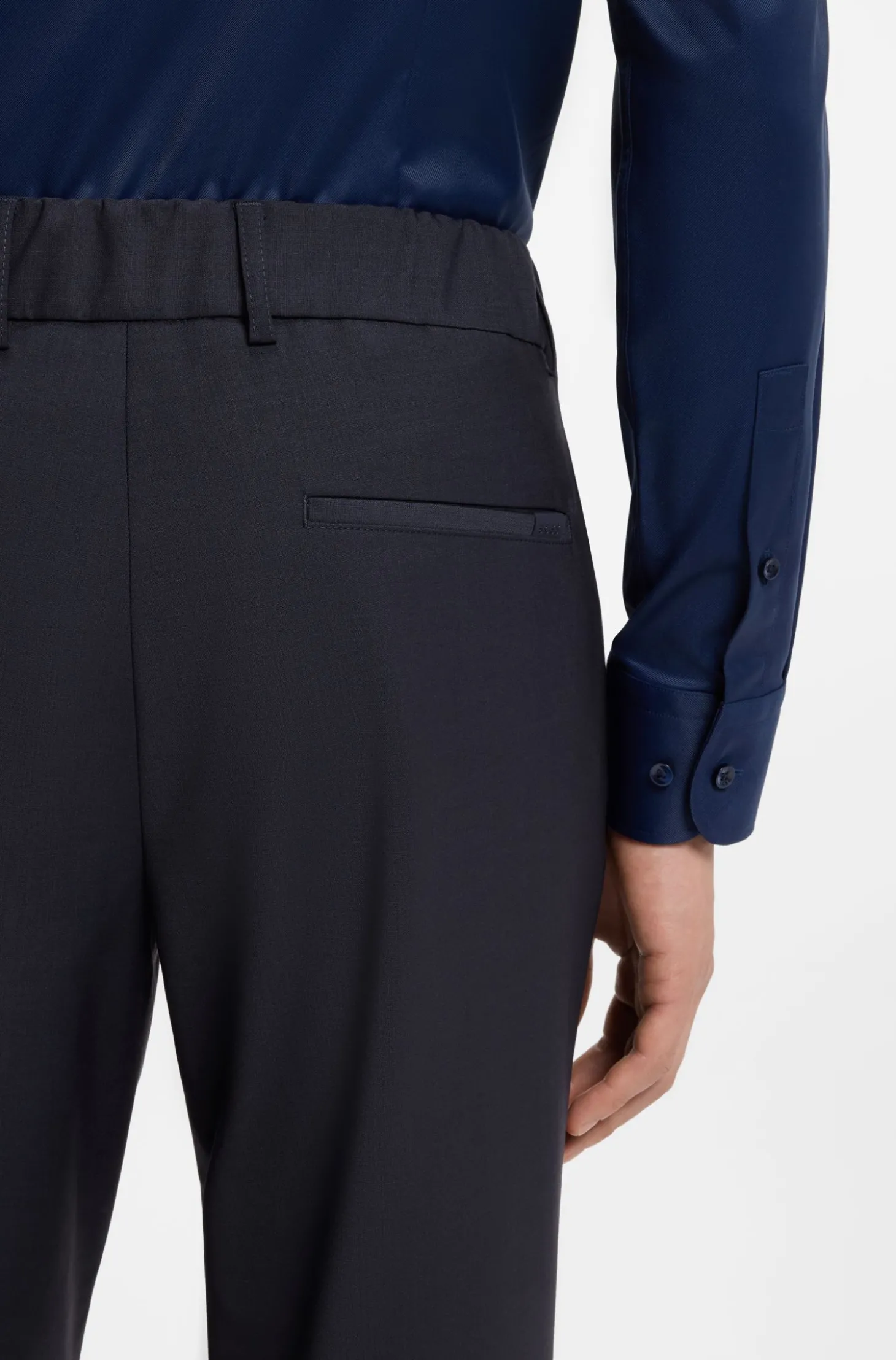 Slim-Fit Hose aus waschmaschinenfestem funktionalem Stretch-Gewebe