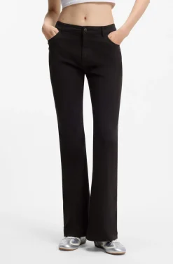 Slim-Fit Hose mit ausgestelltem Beinverlauf
