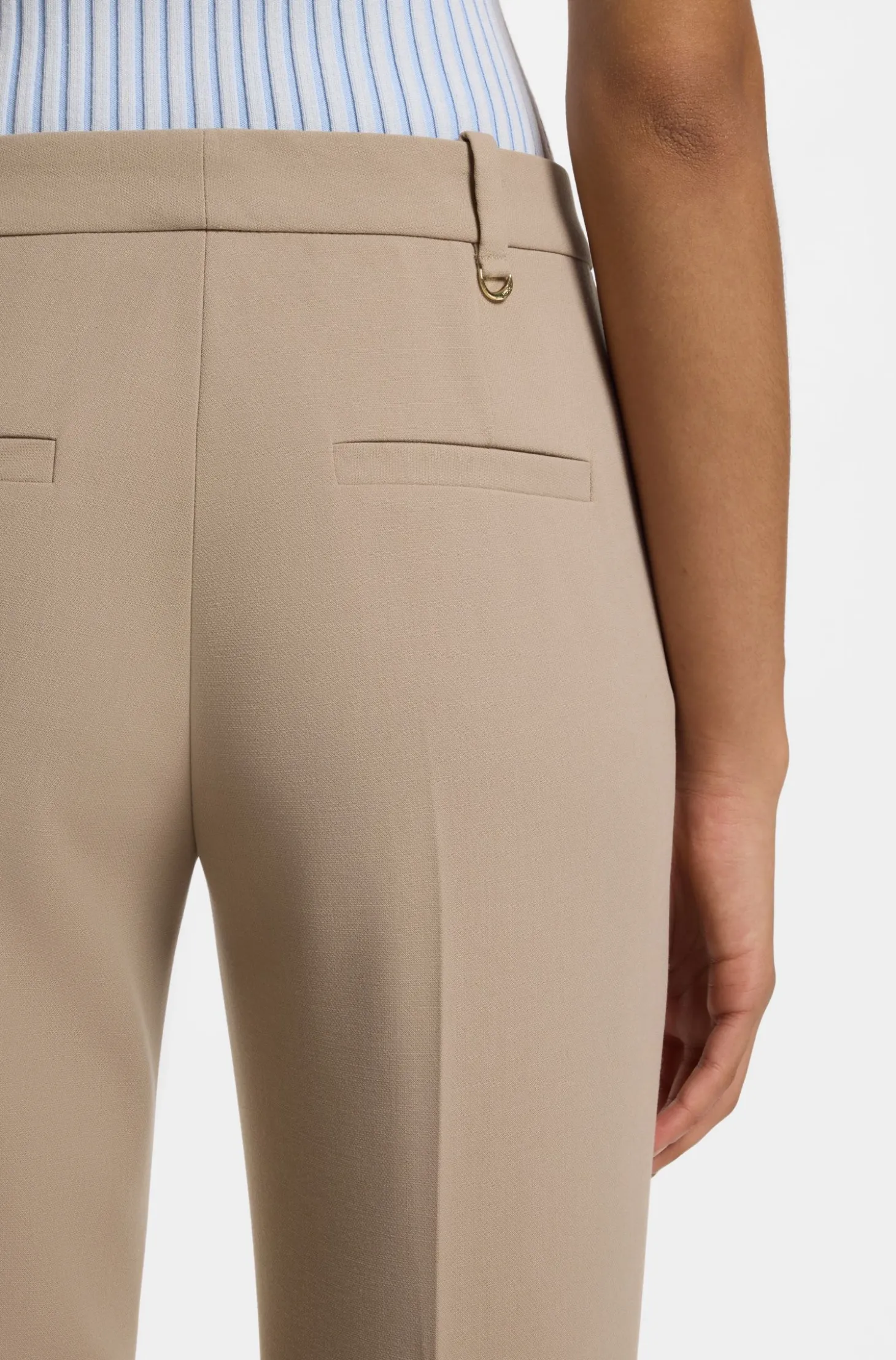 Slim-Fit Hose mit geradem Beinverlauf