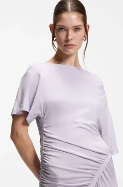 Slim-Fit Kleid mit gerafften Details