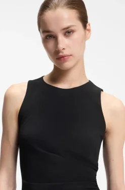 Slim-Fit Kleid mit gerafften Details