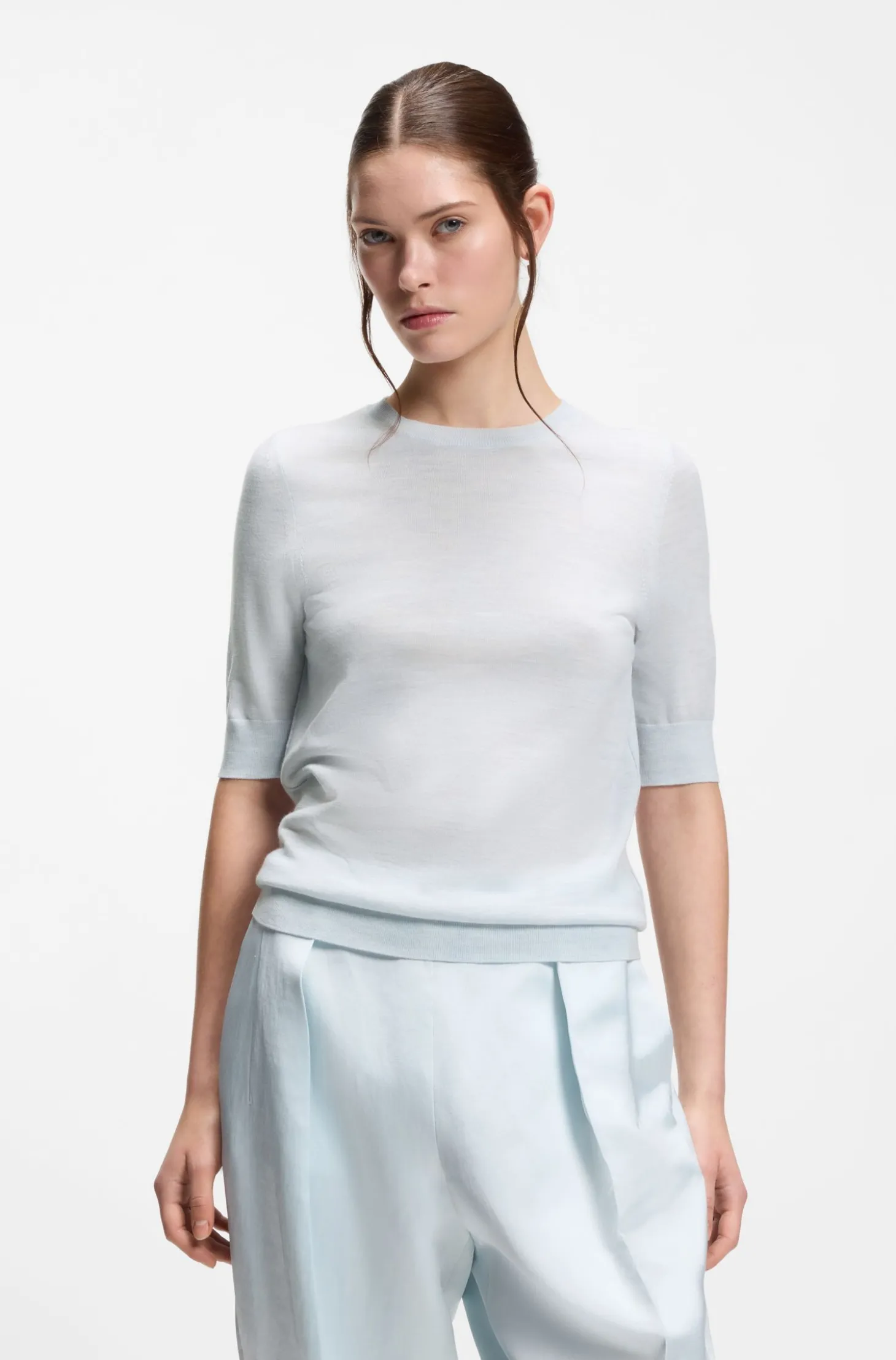 Slim-Fit Kurzarmpullover aus superfeiner Merinowolle