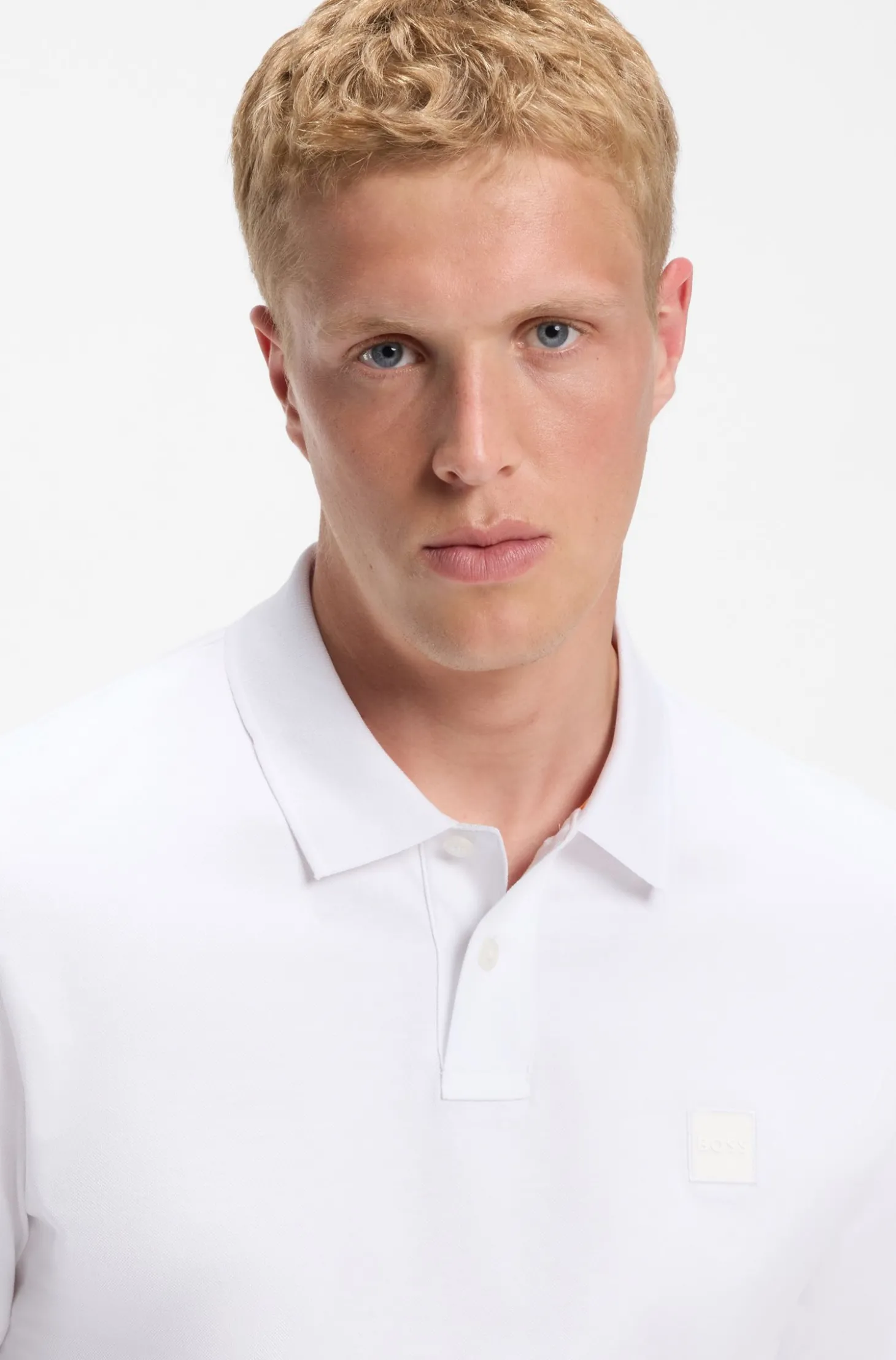 Slim-Fit Poloshirt aus elastischem Baumwoll-Piqué