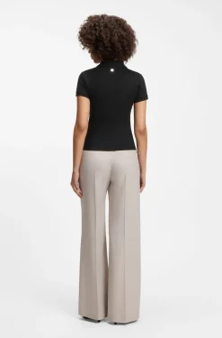 Slim-Fit Poloshirt mit Metallknöpfen