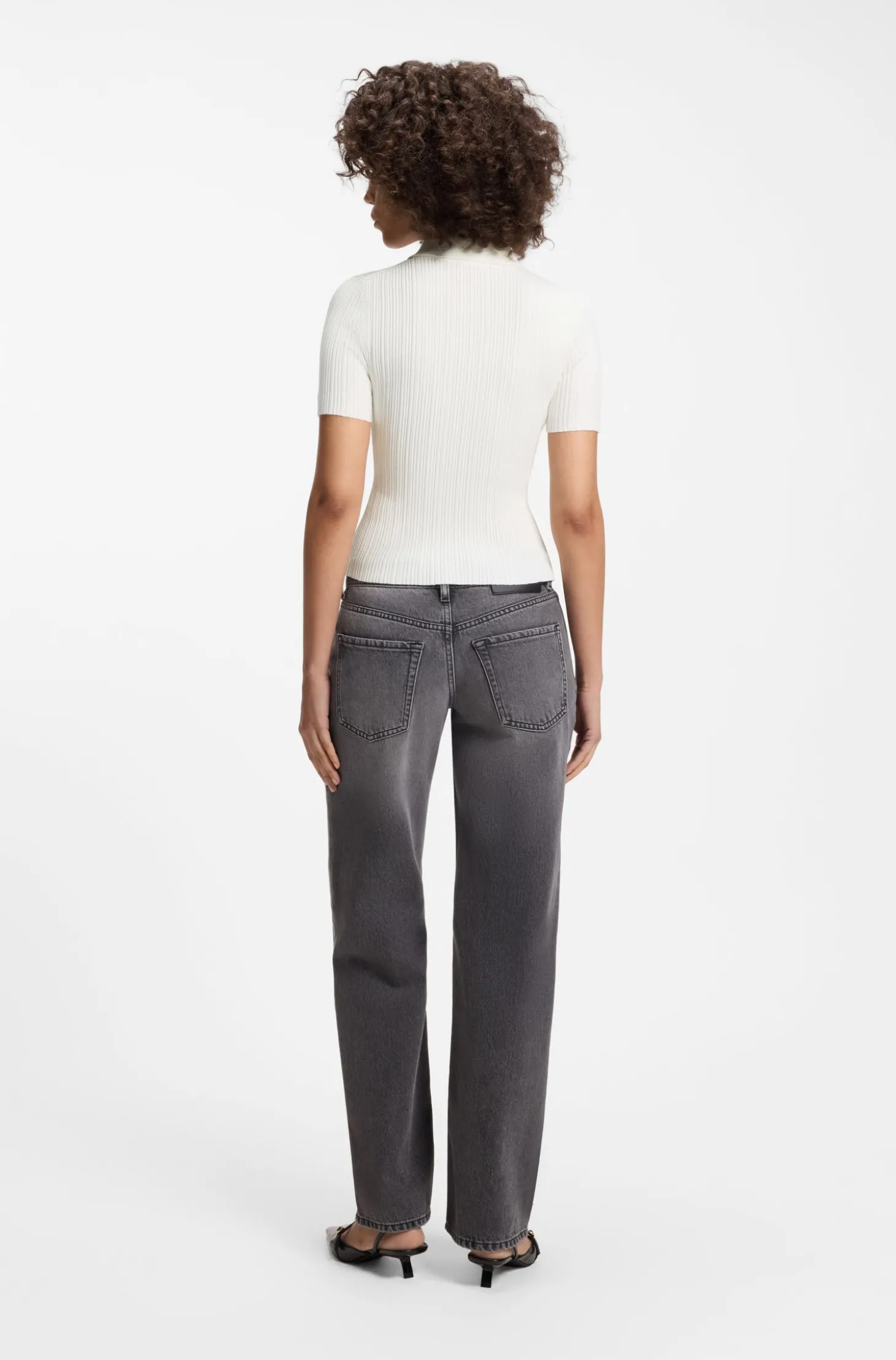 Slim-Fit Pullover mit Polokragen und Rippstruktur