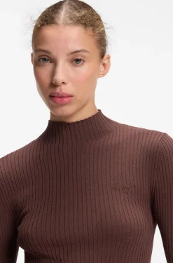 Slim-Fit Pullover mit Stehkragenausschnitt und Rippstruktur