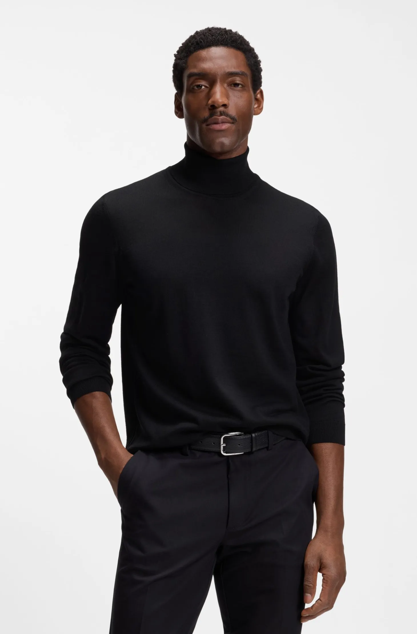 Slim-Fit Rollkragenpullover aus extrafeiner Merinowolle