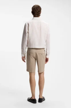 Slim-Fit Shorts aus elastischer Baumwoll-Gabardine