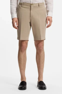 Slim-Fit Shorts aus elastischer Baumwoll-Gabardine