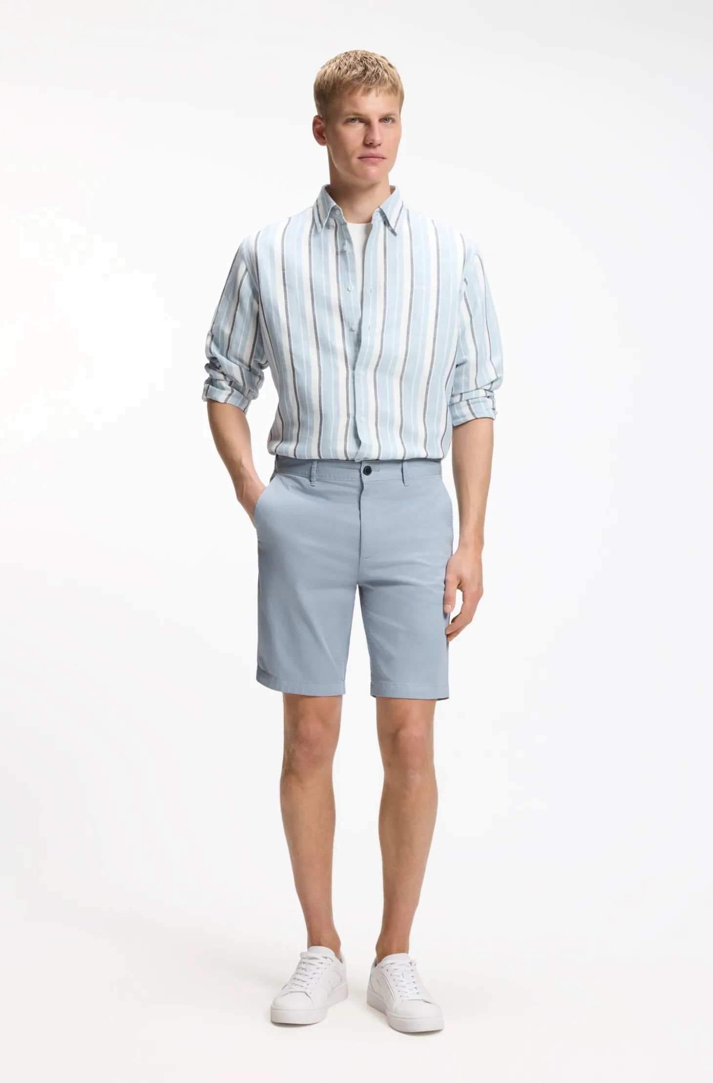 Slim-Fit Shorts aus elastischem Baumwoll-Twill