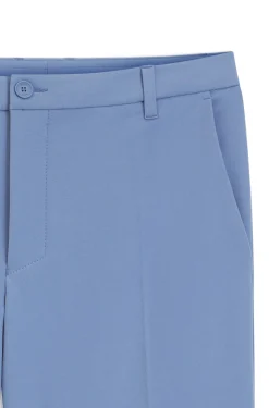 Slim-Fit Shorts aus wasserabweisendem Stretch-Gewebe