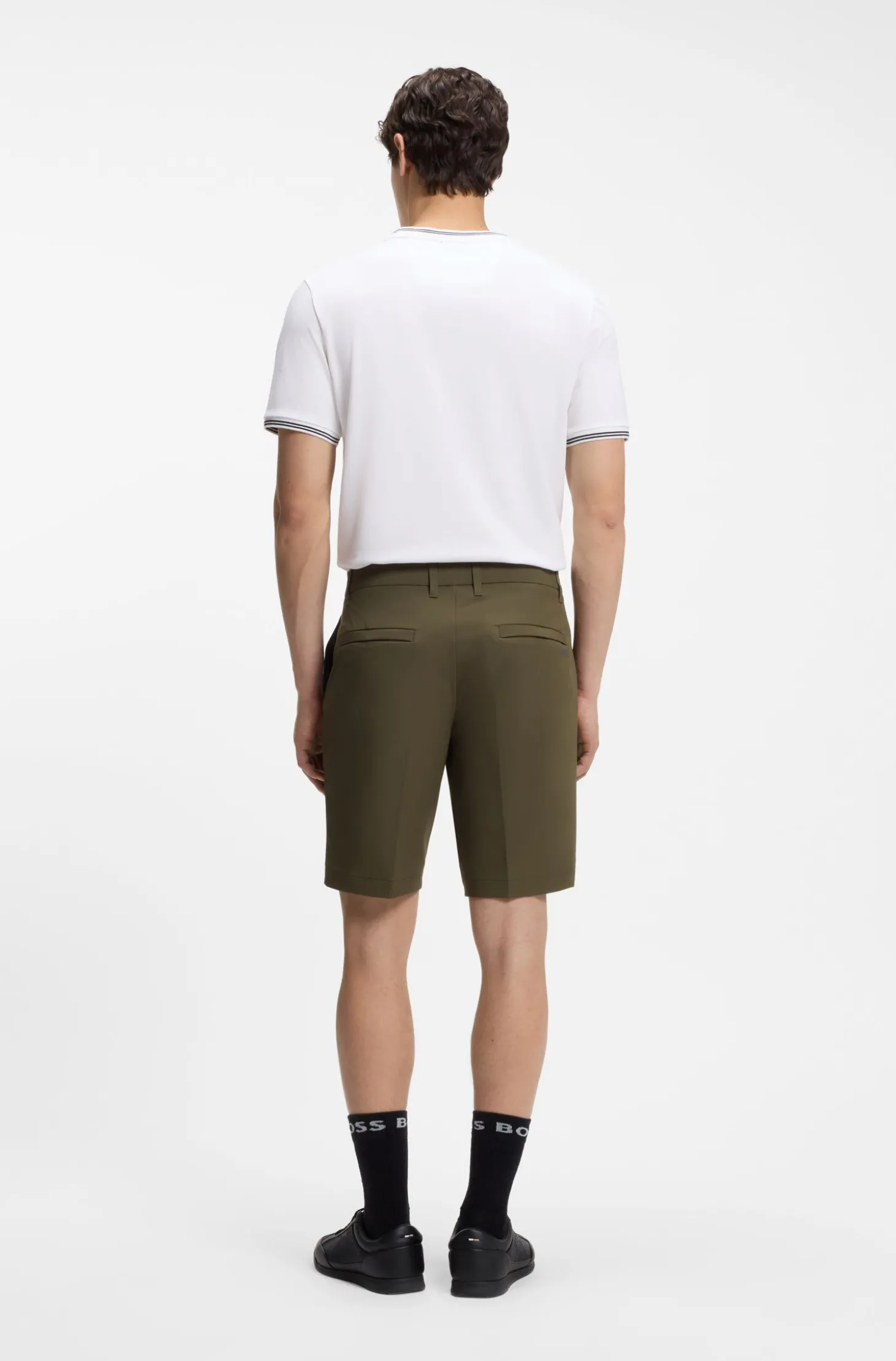 Slim-Fit Shorts aus wasserabweisendem Stretch-Gewebe