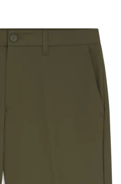 Slim-Fit Shorts aus wasserabweisendem Stretch-Gewebe
