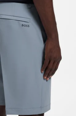 Slim-Fit Shorts aus wasserabweisendem Stretch-Gewebe