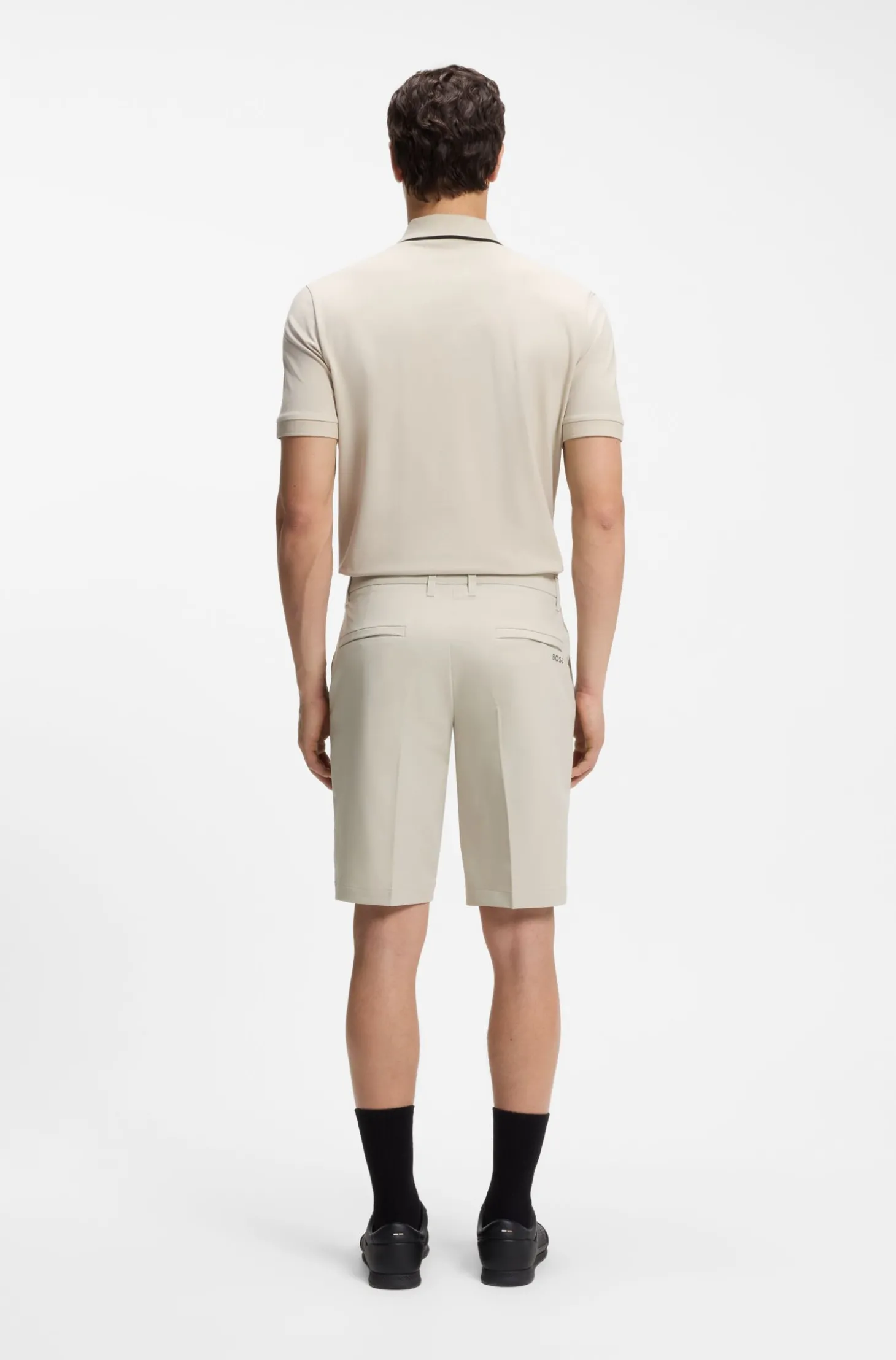 Slim-Fit Shorts aus wasserabweisendem Stretch-Gewebe