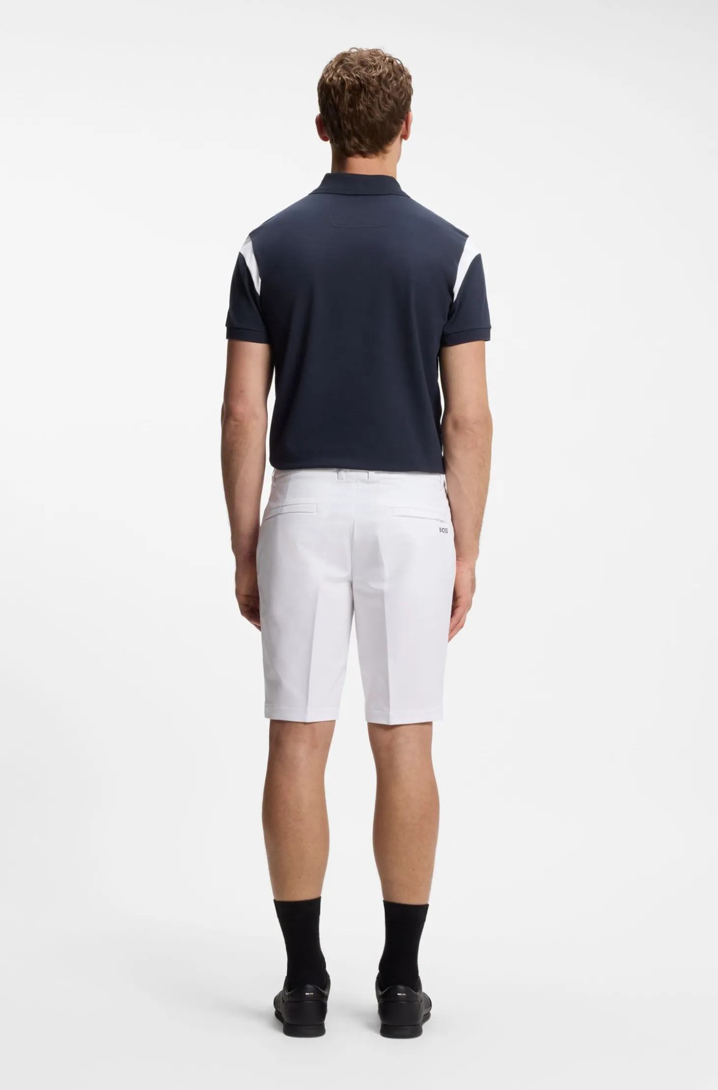 Slim-Fit Shorts aus wasserabweisendem Stretch-Gewebe