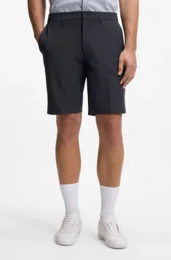 Slim-Fit Shorts aus wasserabweisendem Stretch-Gewebe
