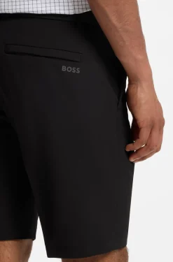 Slim-Fit Shorts aus wasserabweisendem Stretch-Gewebe