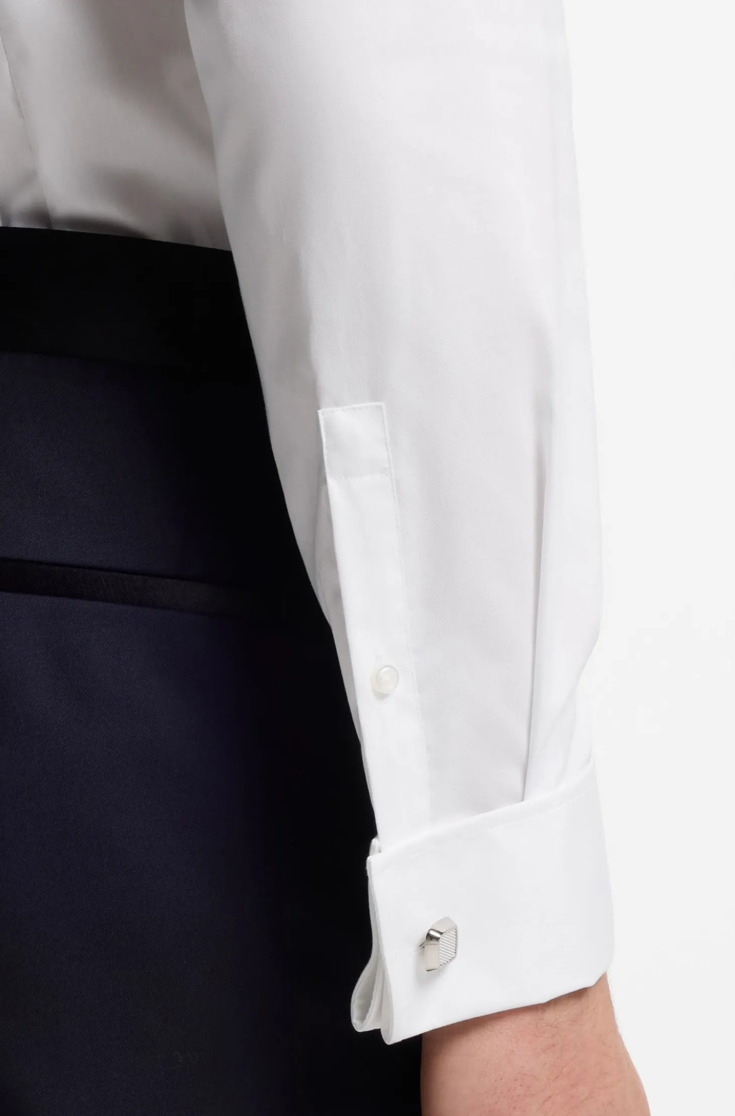 Slim-Fit Smokinghemd aus bügelleichter Stretch-Baumwolle