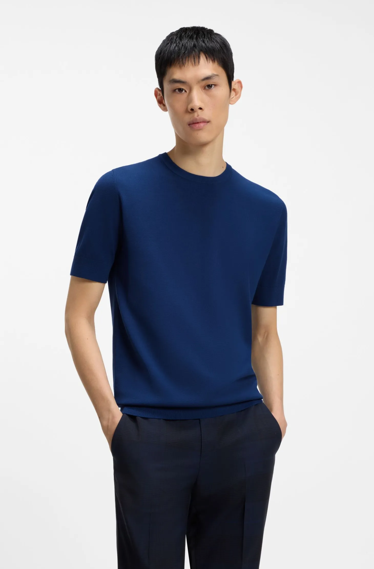 Slim-Fit Strick-T-Shirt